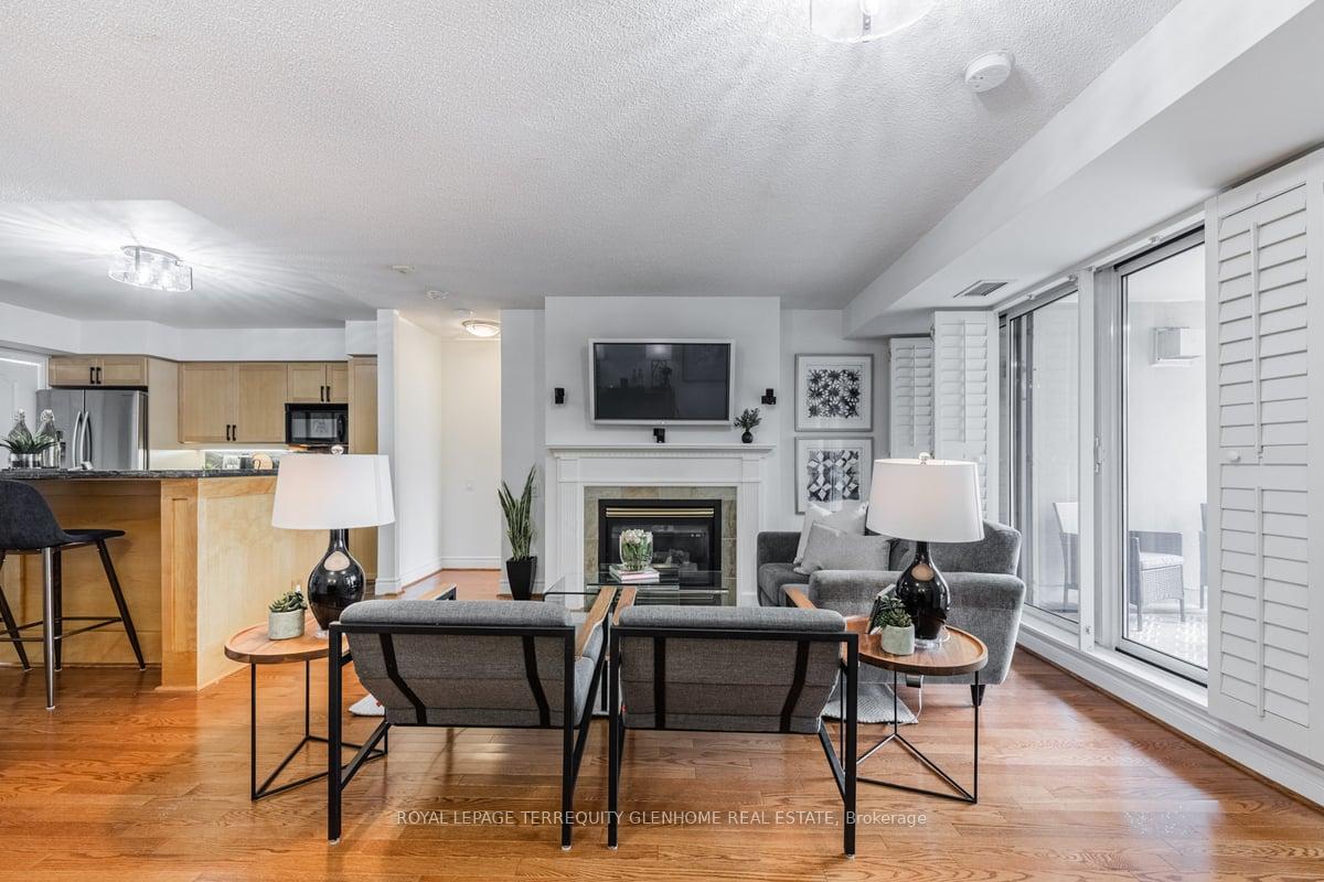 Photo 9 of Unit 207, 2 Alexandra Boulevard W, Toronto, Lawrence Park South — HOMEH