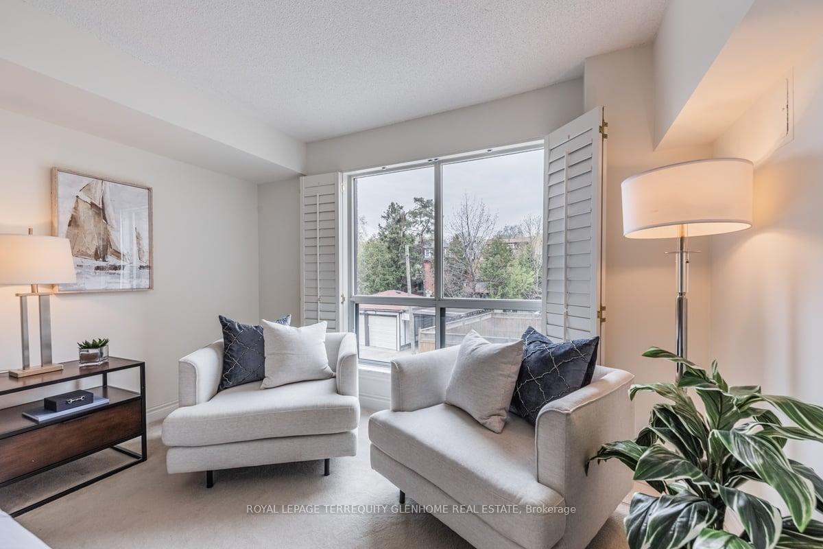 Photo 6 of Unit 207, 2 Alexandra Boulevard W, Toronto, Lawrence Park South — HOMEH