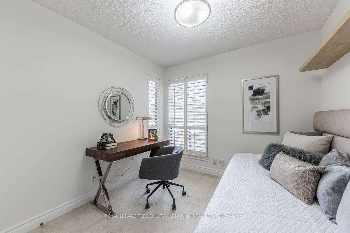 Photo 15 of Unit 207, 2 Alexandra Boulevard W, Toronto, Lawrence Park South — HOMEH