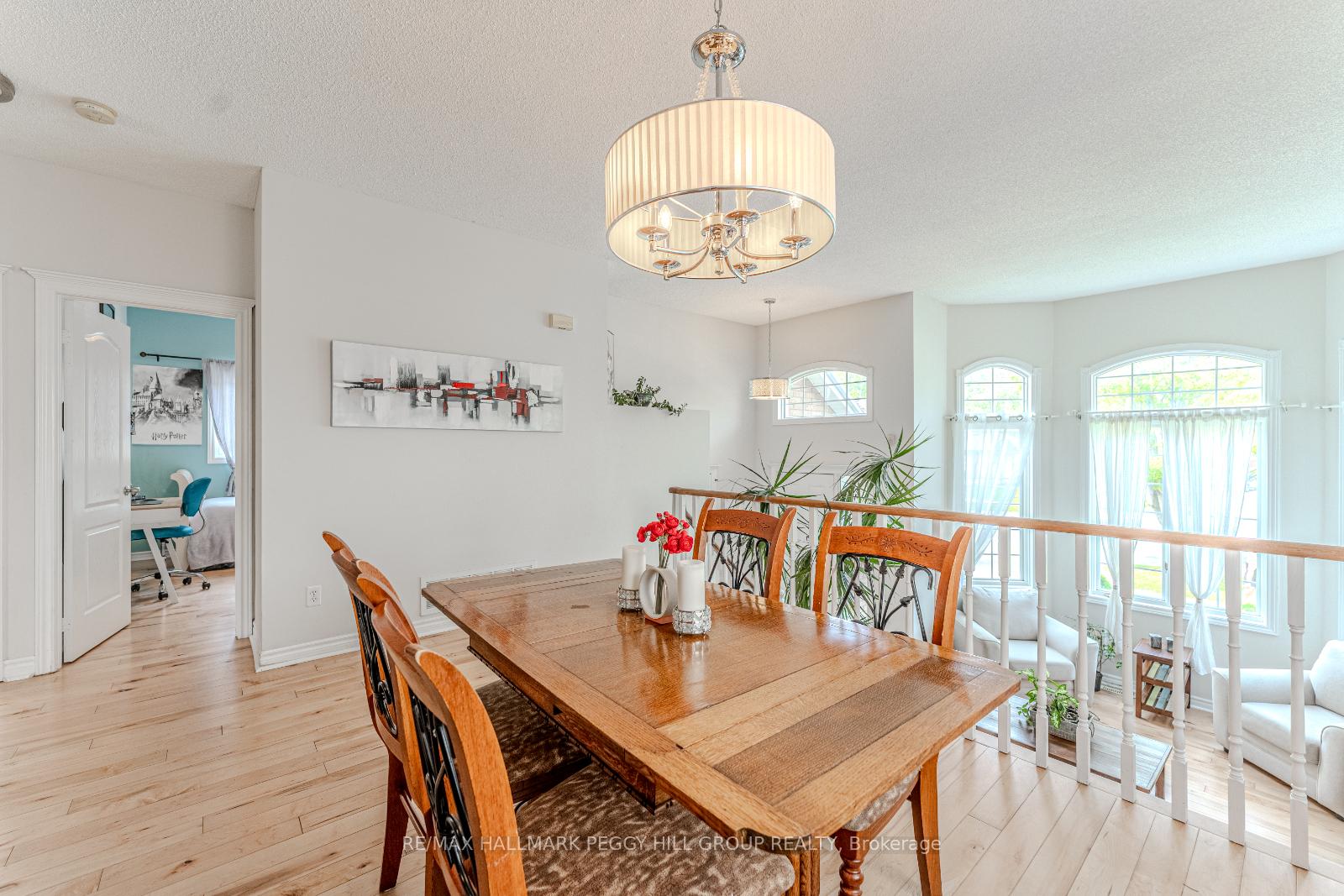 Photo 5 of 255 Mapleton Avenue, Barrie, Holly — HOMEH