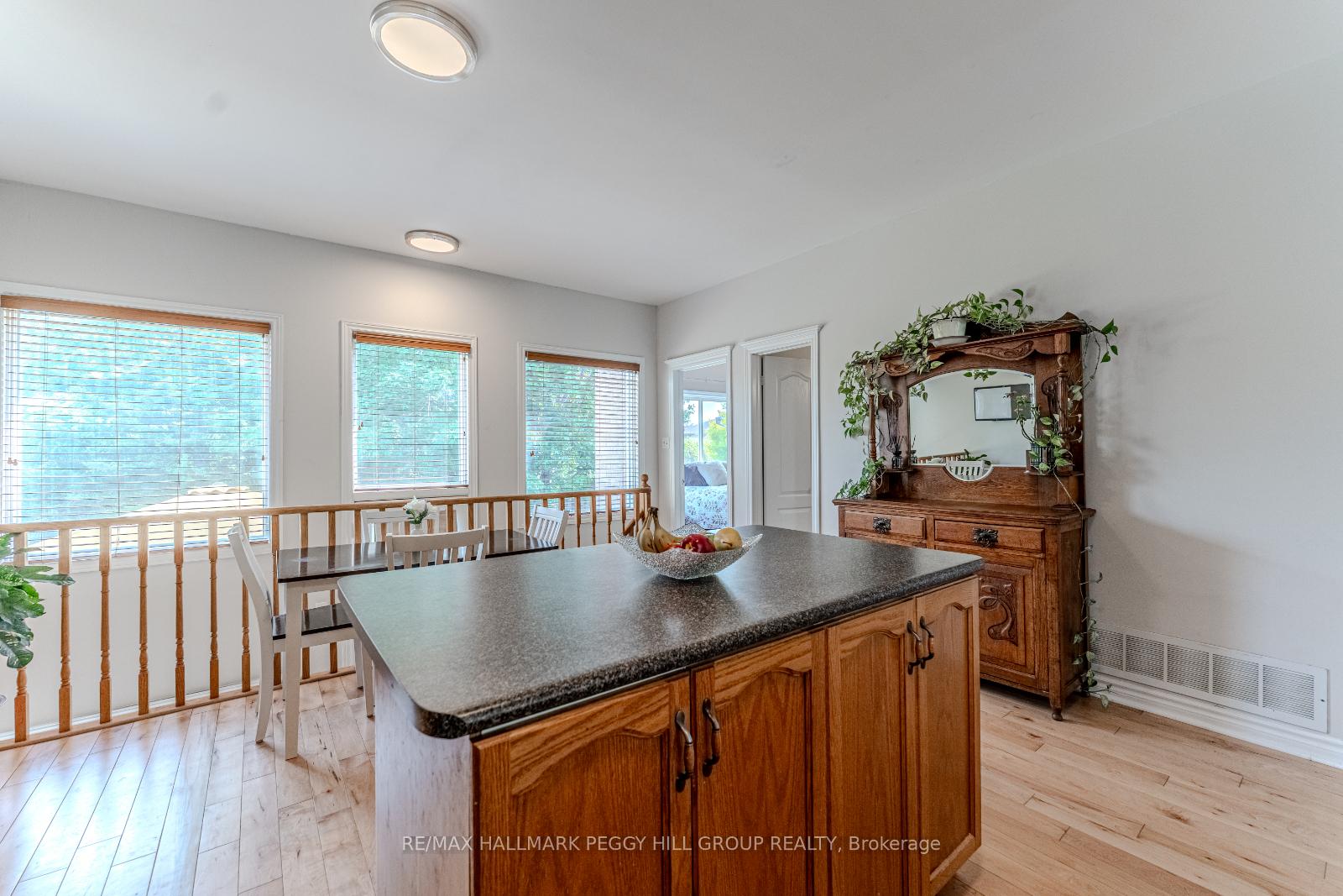 Photo 9 of 255 Mapleton Avenue, Barrie, Holly — HOMEH