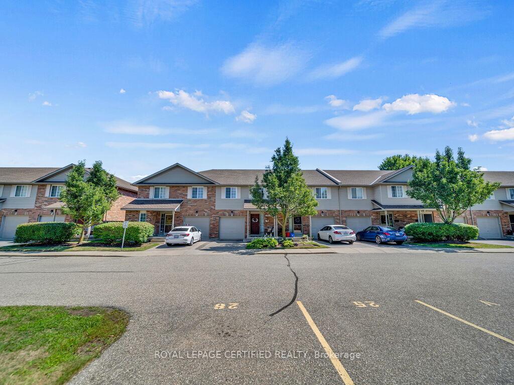 Photo 9 of Unit 16, 15 Gregg Court, Kitchener — HOMEH