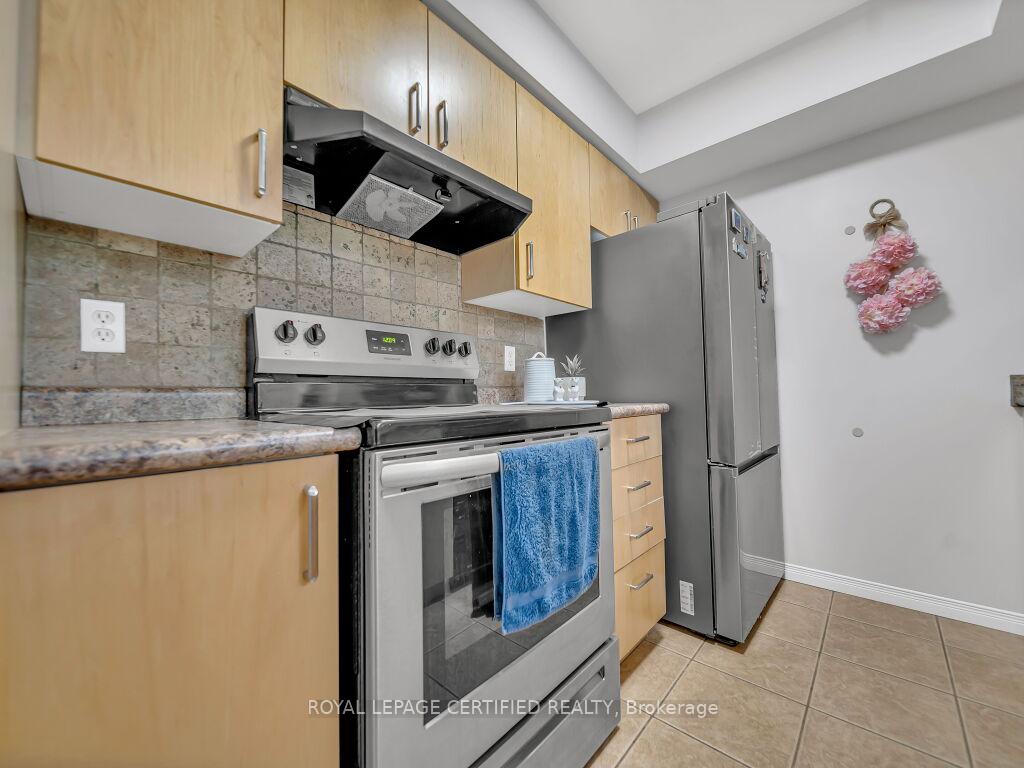 Photo 7 of Unit 16, 15 Gregg Court, Kitchener — HOMEH