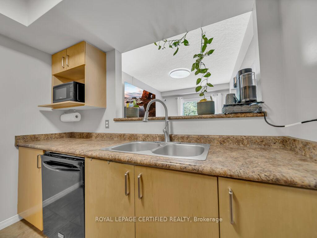 Photo 10 of Unit 16, 15 Gregg Court, Kitchener — HOMEH