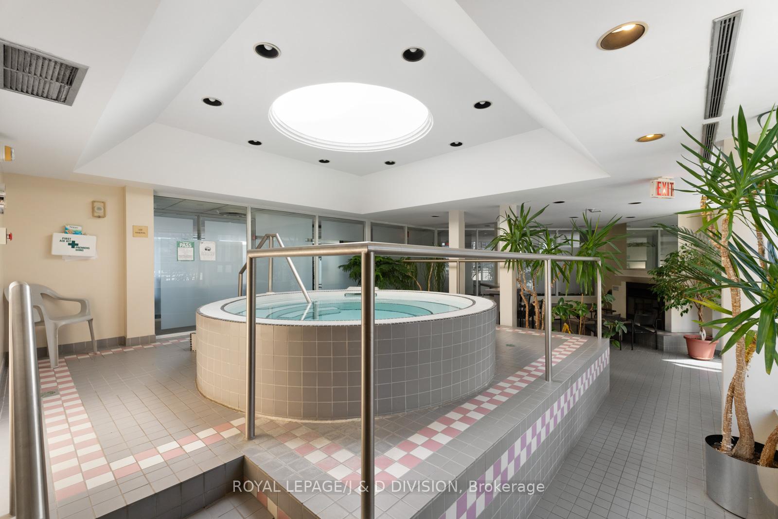 Photo 24 of Unit 1708, 25 Maitland Street, Toronto, Church-Yonge Corridor — HOMEH