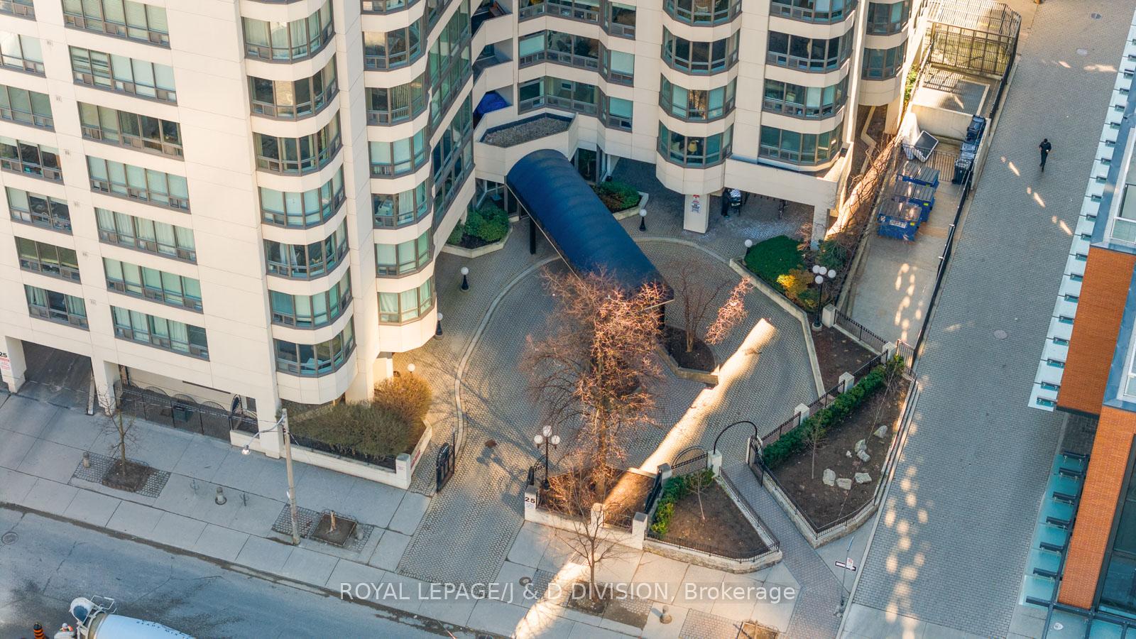 Photo 26 of Unit 1708, 25 Maitland Street, Toronto, Church-Yonge Corridor — HOMEH