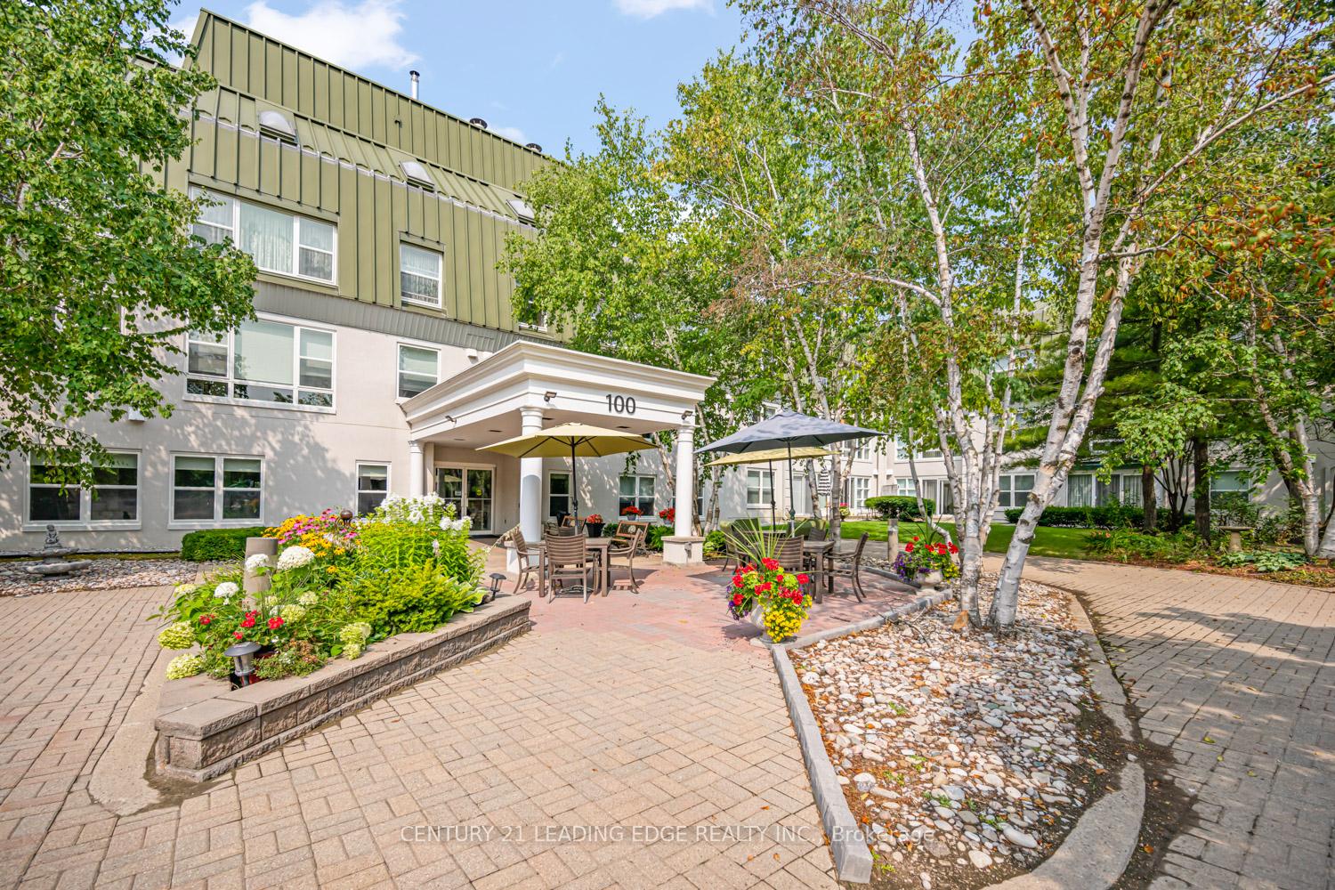 Photo 1 of Unit 324, 100 Anna Russell Way, Markham, Unionville — HOMEH