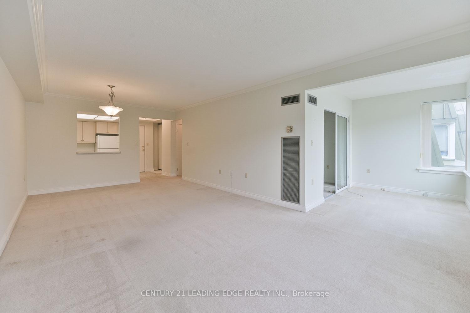 Photo 8 of Unit 324, 100 Anna Russell Way, Markham, Unionville — HOMEH