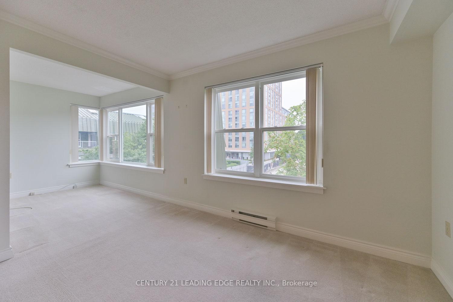 Photo 10 of Unit 324, 100 Anna Russell Way, Markham, Unionville — HOMEH