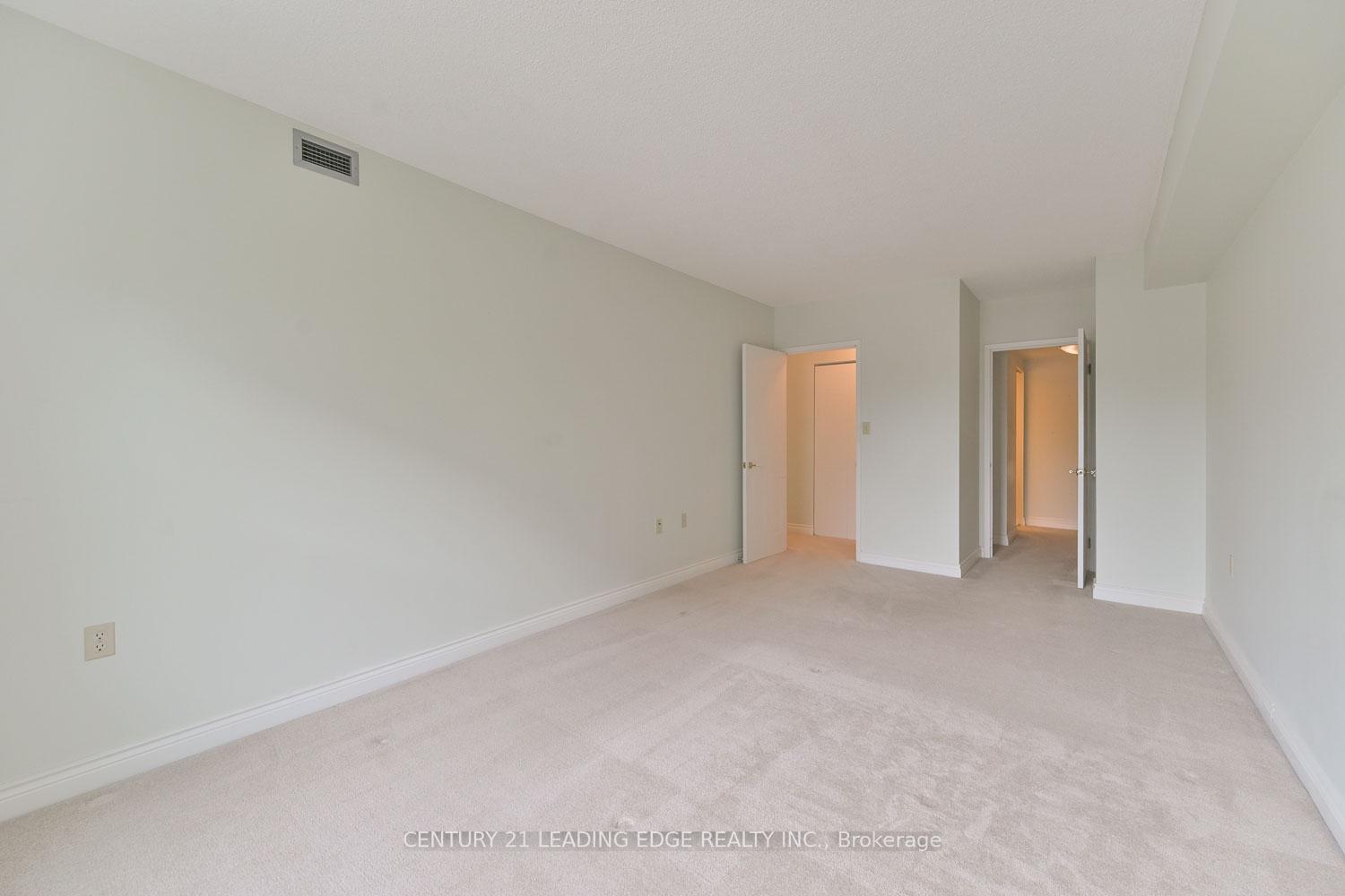 Photo 16 of Unit 324, 100 Anna Russell Way, Markham, Unionville — HOMEH