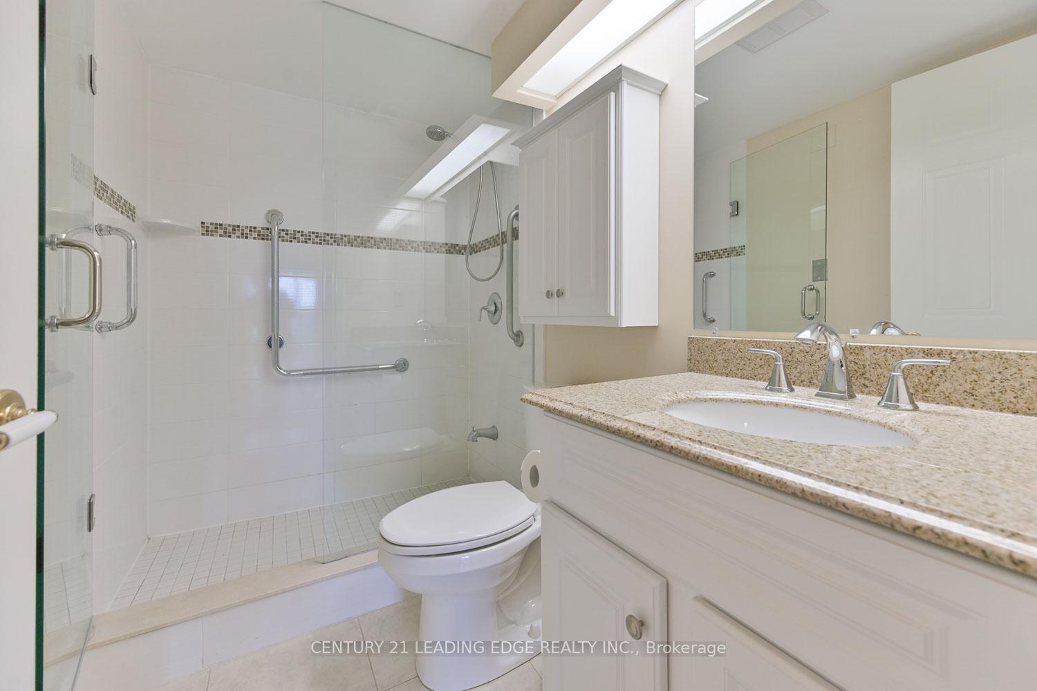Photo 21 of Unit 324, 100 Anna Russell Way, Markham, Unionville — HOMEH
