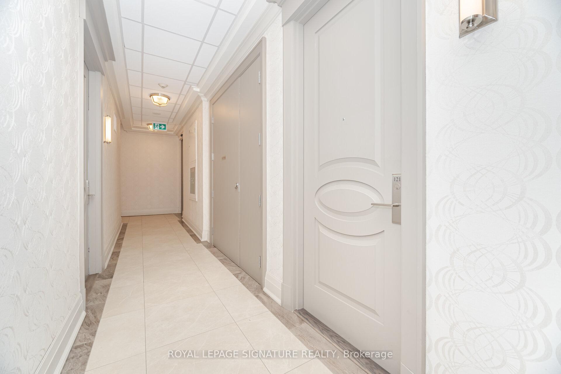 Photo 5 of Unit 121, 9075 Jane Street E, Vaughan, Concord — HOMEH