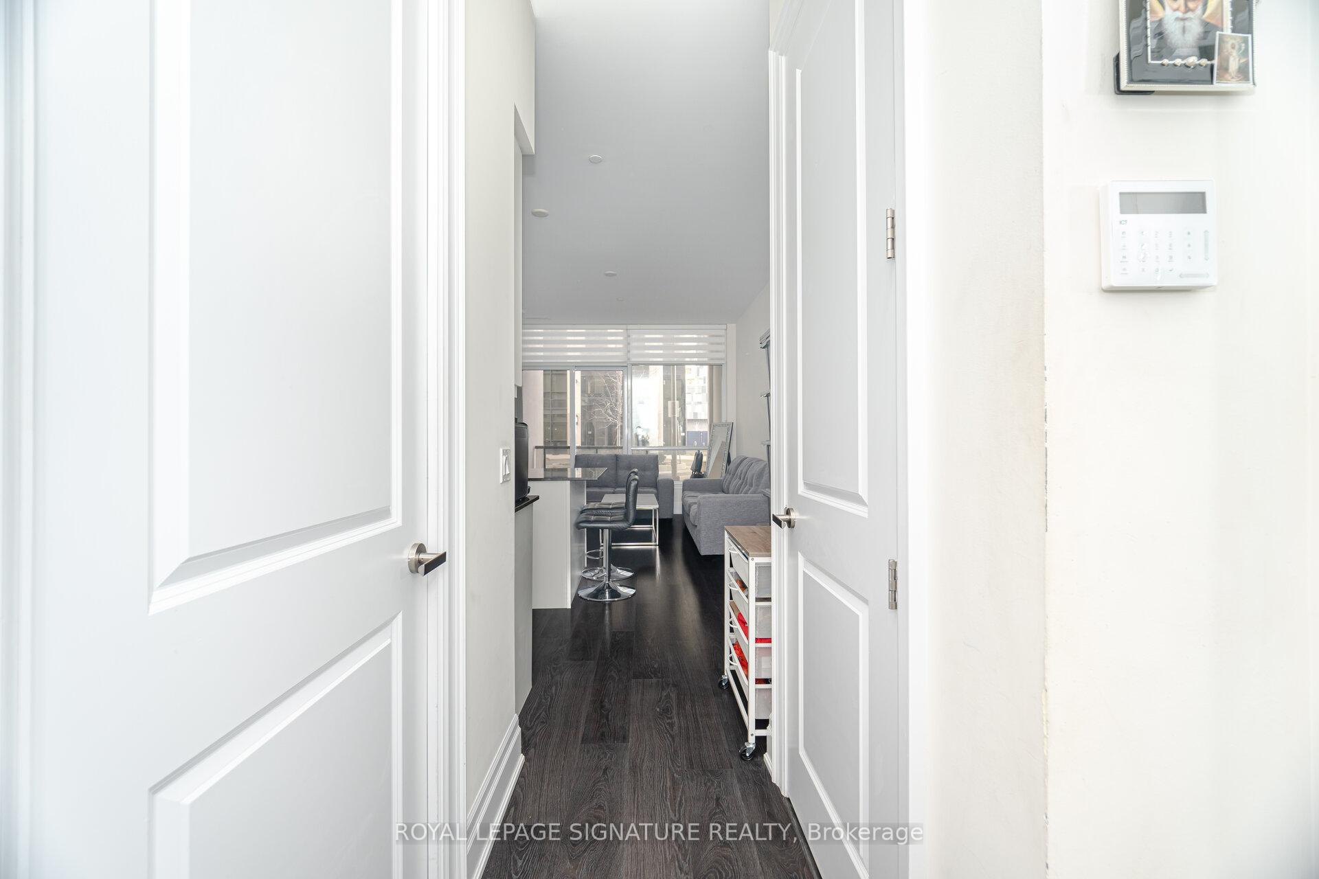 Photo 3 of Unit 121, 9075 Jane Street E, Vaughan, Concord — HOMEH