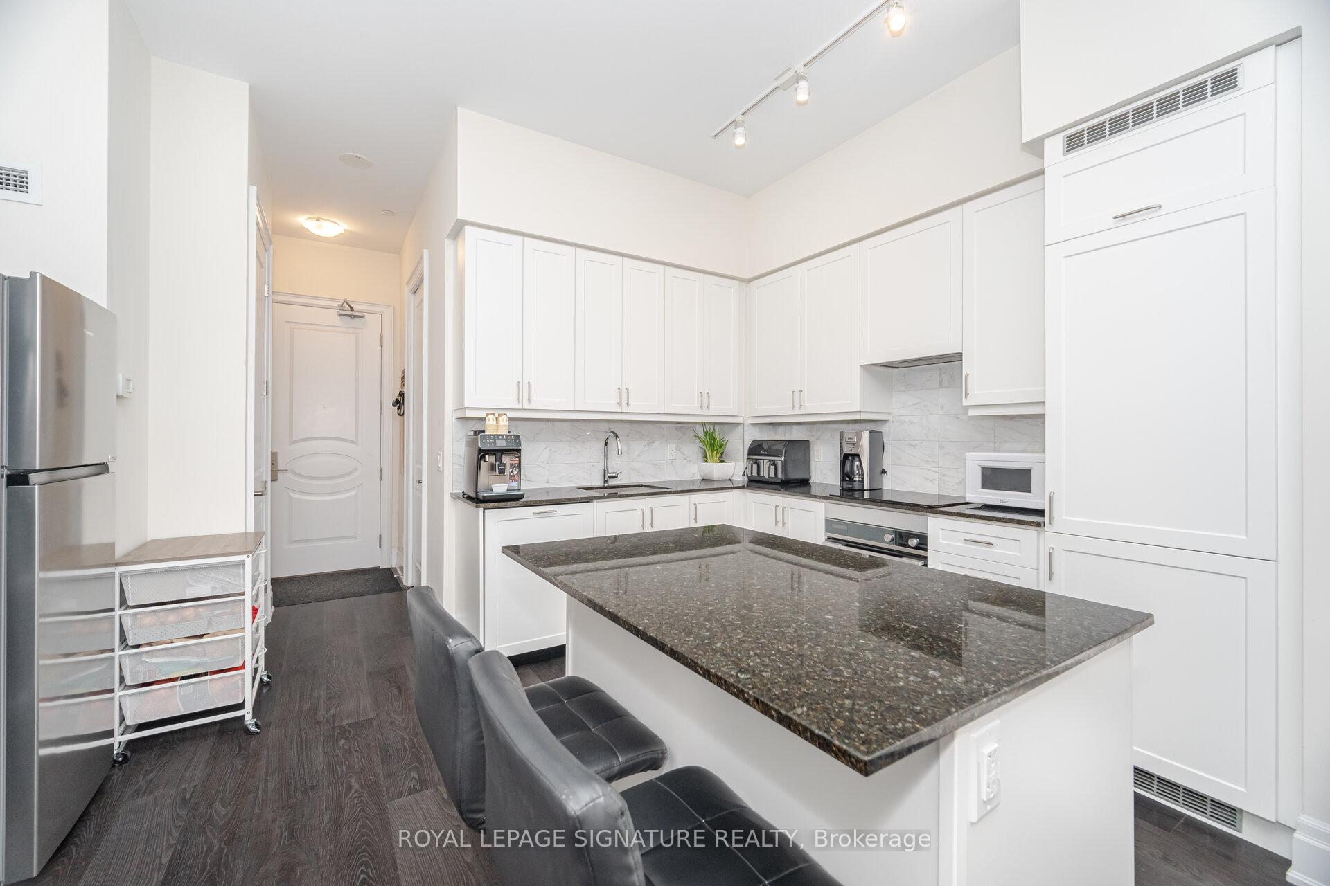 Photo 11 of Unit 121, 9075 Jane Street E, Vaughan, Concord — HOMEH