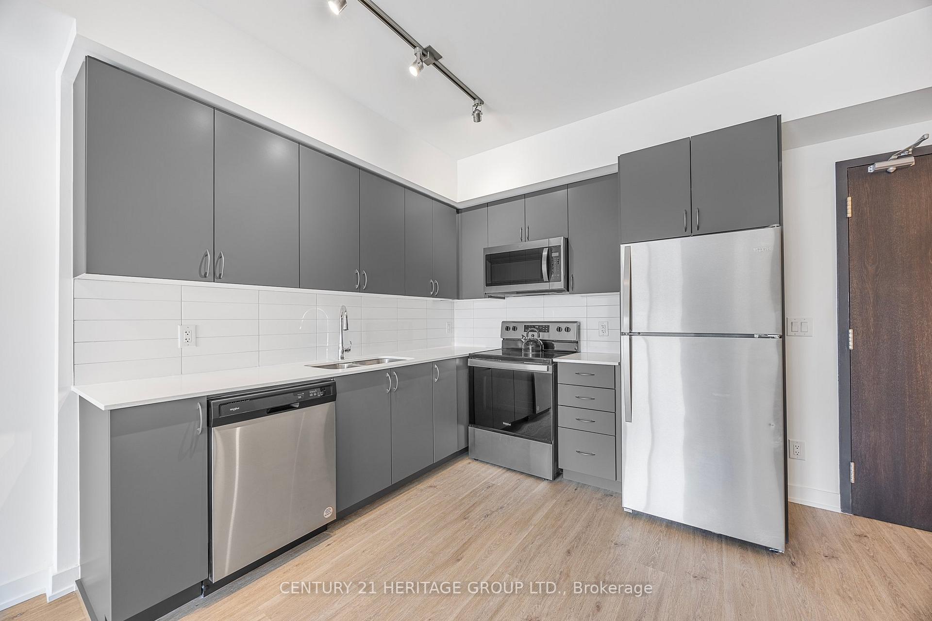 Photo 1 of Unit 304, 56 Lakeside Terrace, Barrie, Little Lake — HOMEH