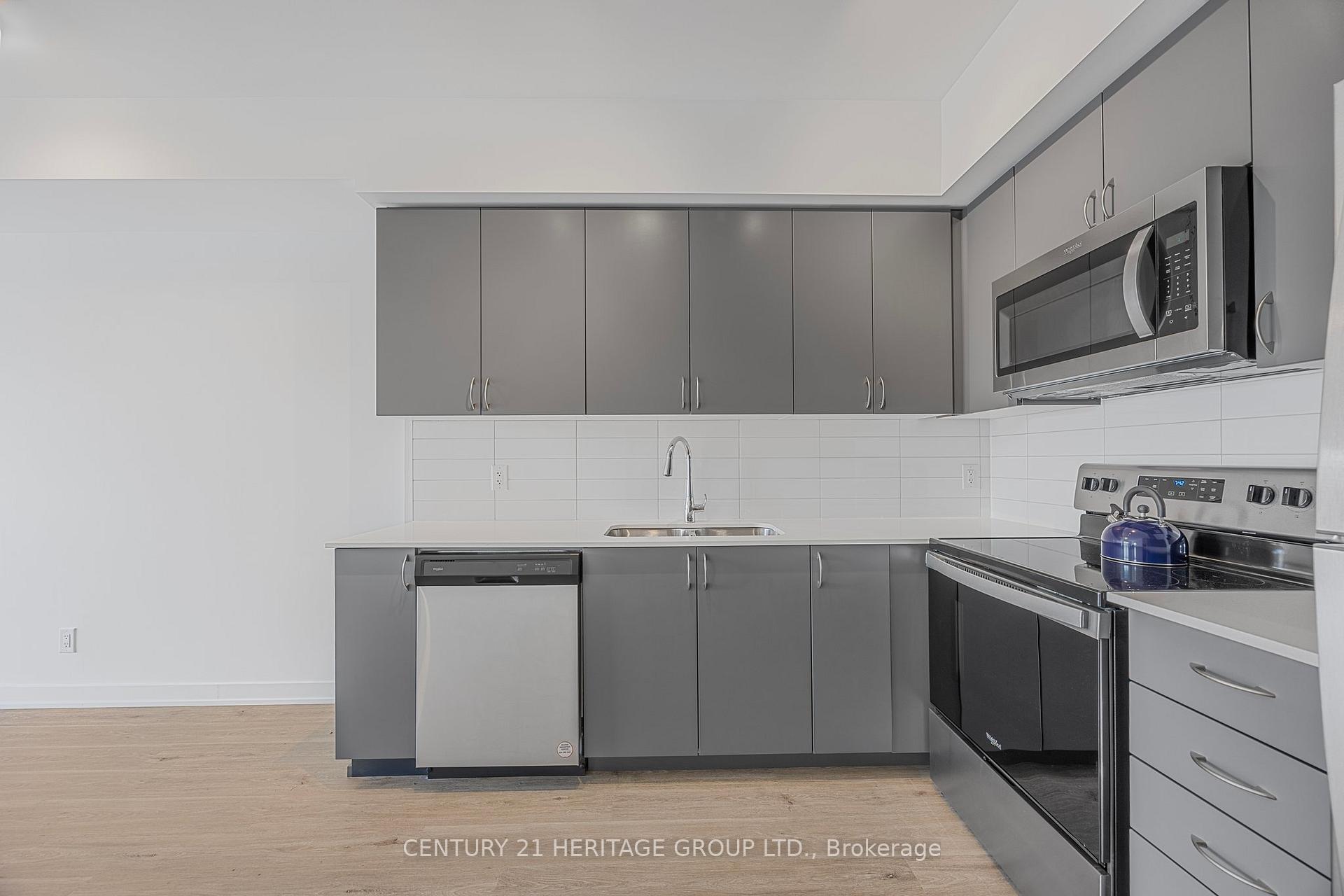 Photo 12 of Unit 304, 56 Lakeside Terrace, Barrie, Little Lake — HOMEH