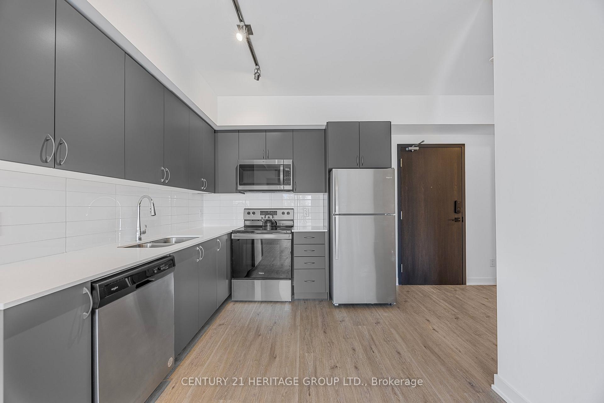 Photo 6 of Unit 304, 56 Lakeside Terrace, Barrie, Little Lake — HOMEH