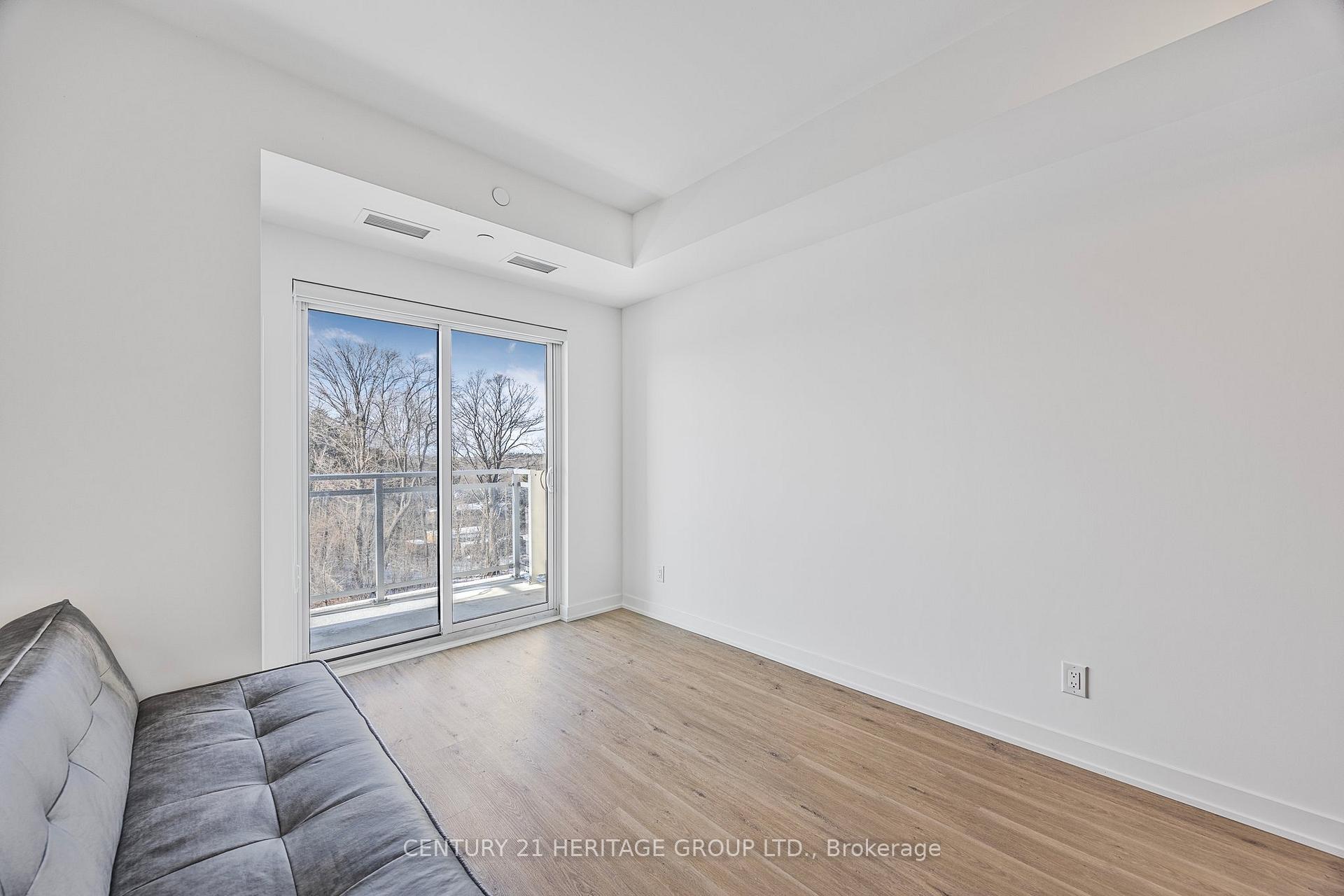 Photo 9 of Unit 304, 56 Lakeside Terrace, Barrie, Little Lake — HOMEH