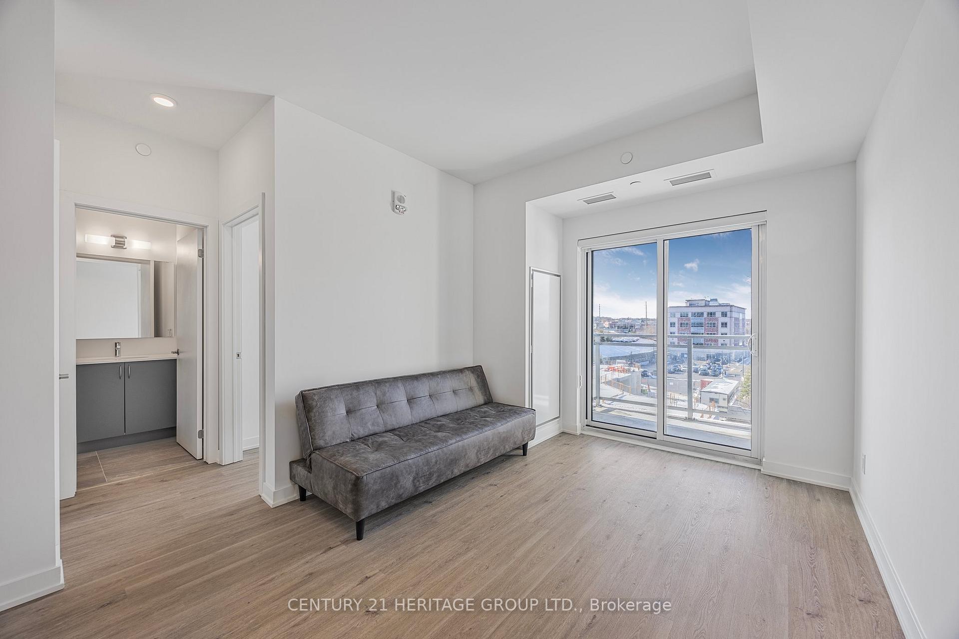 Photo 10 of Unit 304, 56 Lakeside Terrace, Barrie, Little Lake — HOMEH