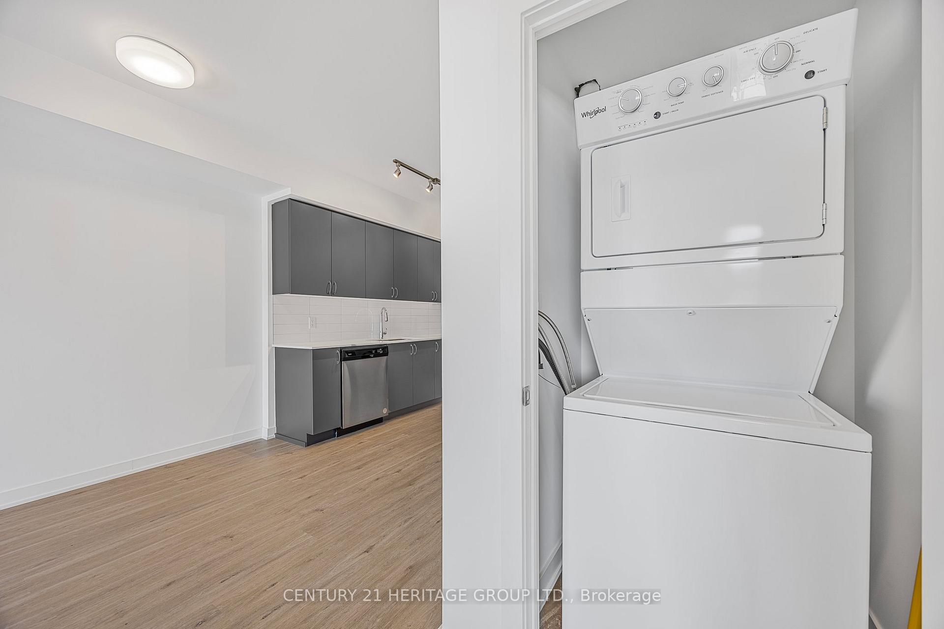 Photo 13 of Unit 304, 56 Lakeside Terrace, Barrie, Little Lake — HOMEH