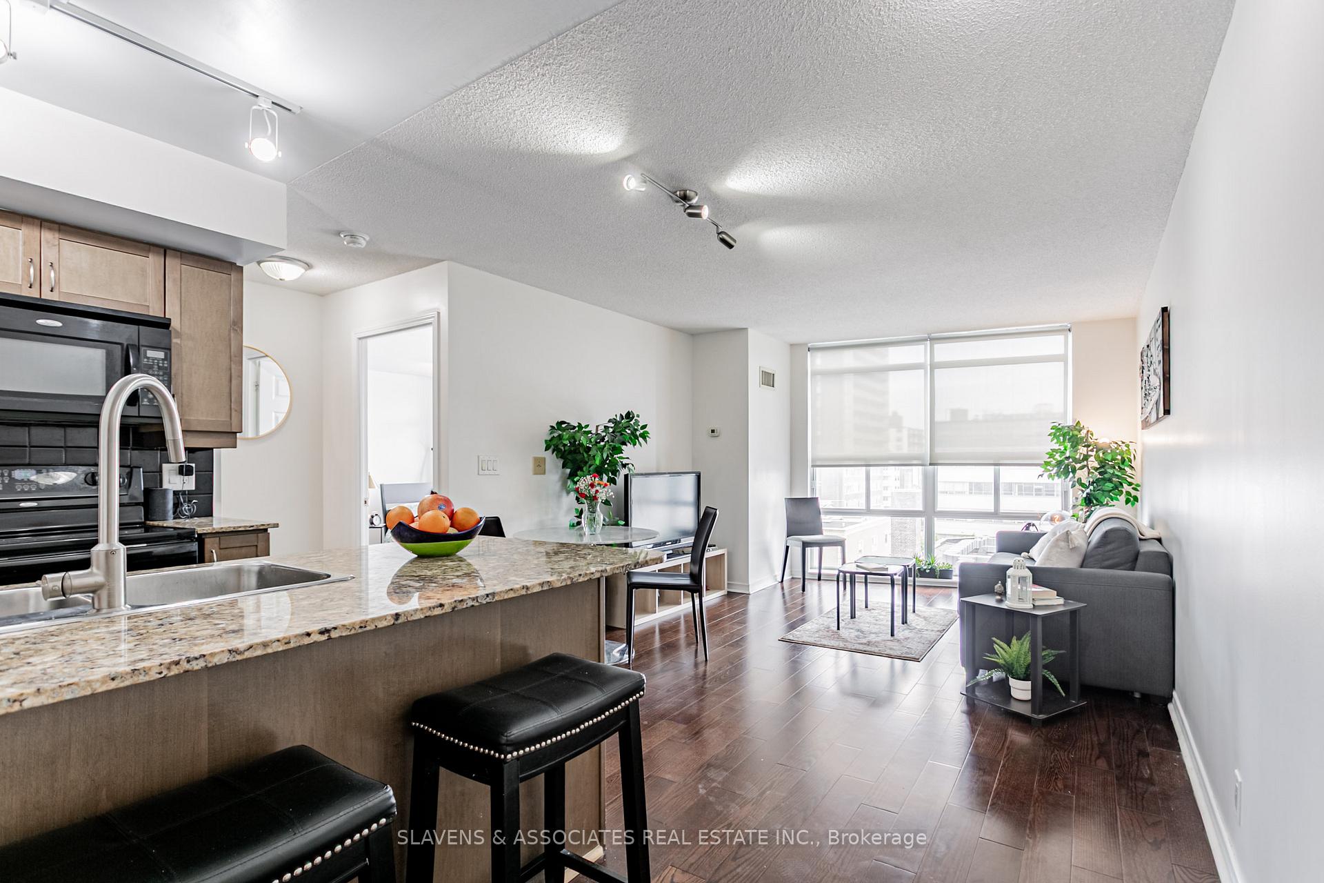 Photo 7 of Unit 607, 736 Spadina Avenue, Toronto, University — HOMEH
