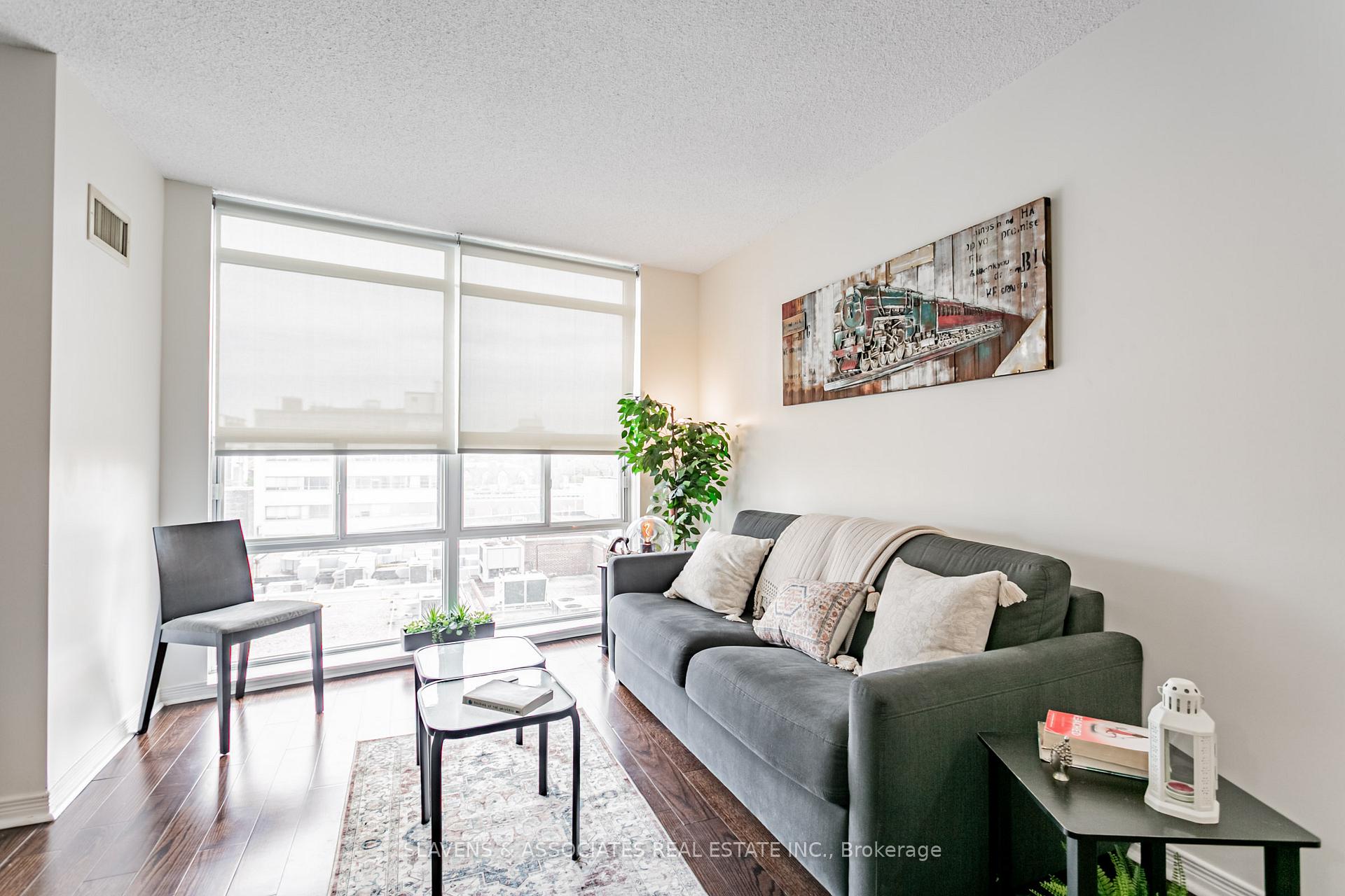 Photo 2 of Unit 607, 736 Spadina Avenue, Toronto, University — HOMEH