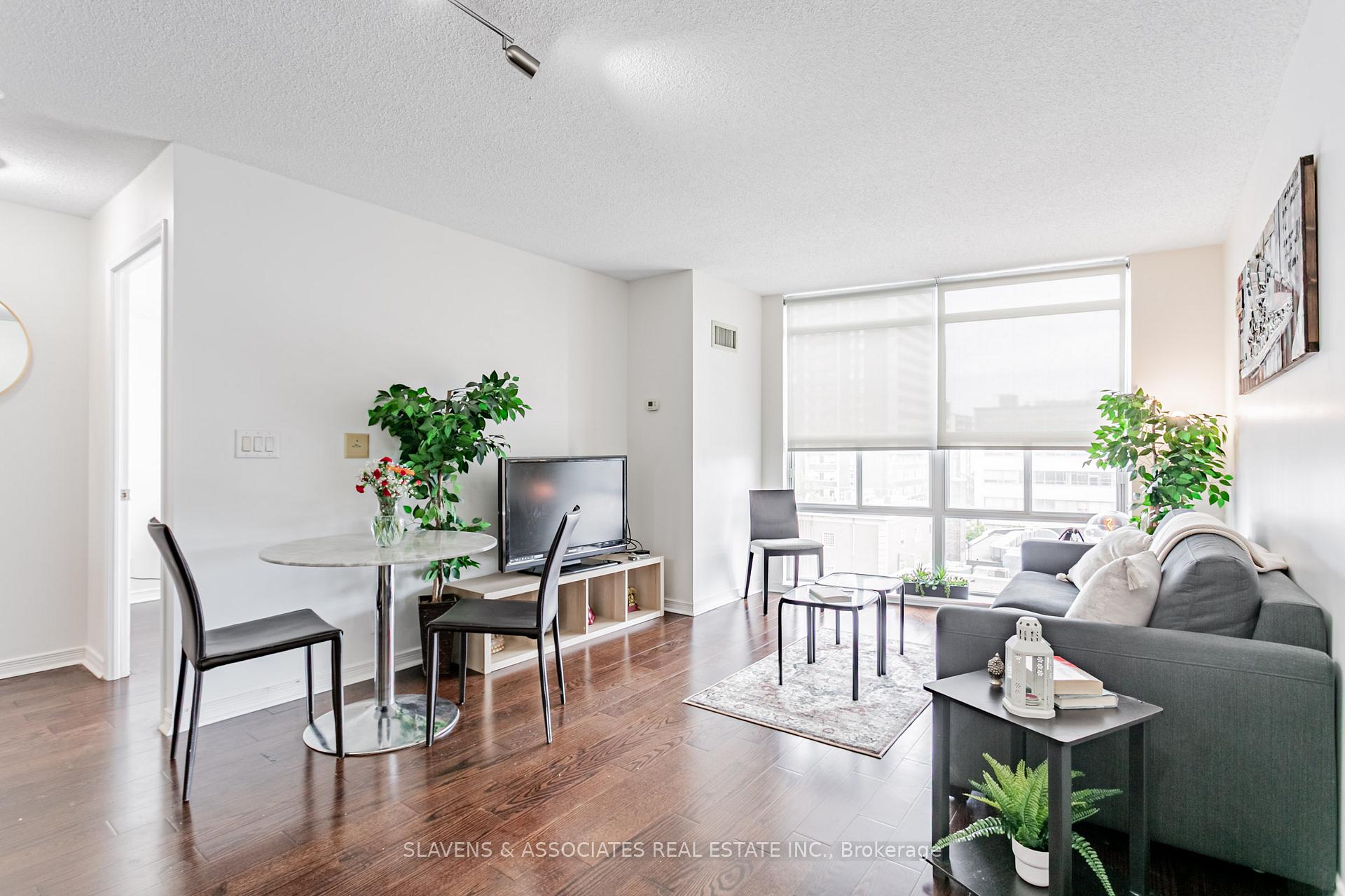 Photo 3 of Unit 607, 736 Spadina Avenue, Toronto, University — HOMEH