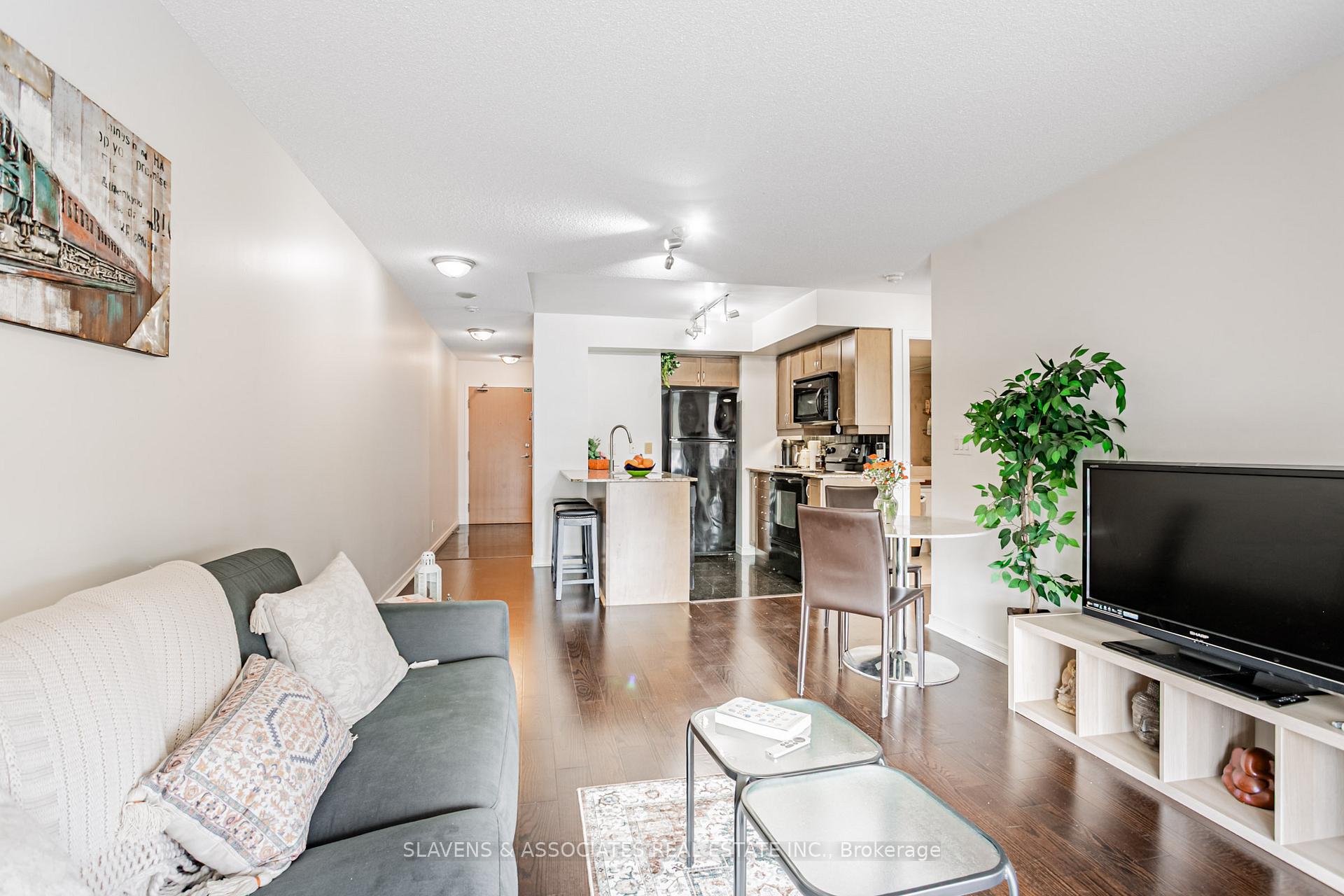 Photo 12 of Unit 607, 736 Spadina Avenue, Toronto, University — HOMEH