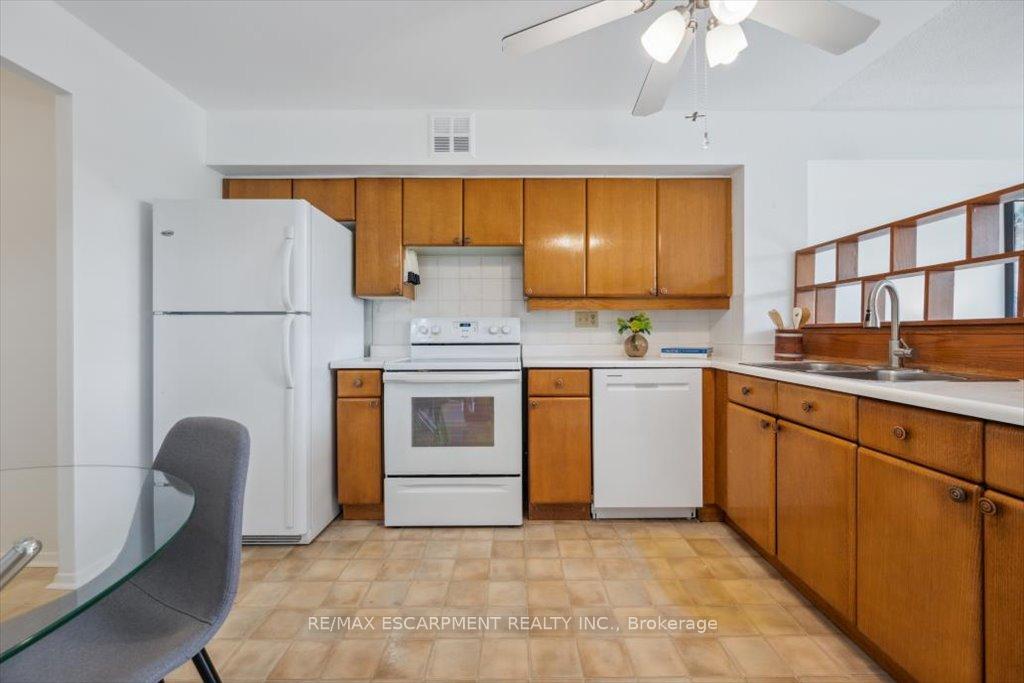 Photo 16 of Unit 210, 55 Austin Drive, Markham, Markville — HOMEH