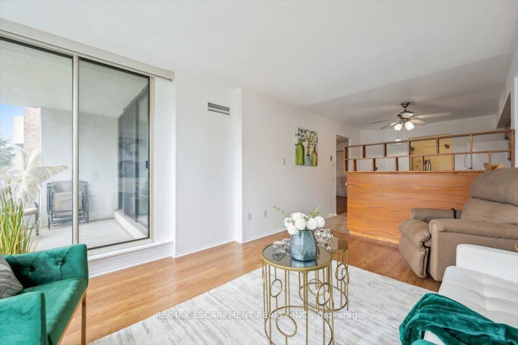 Photo 19 of Unit 210, 55 Austin Drive, Markham, Markville — HOMEH