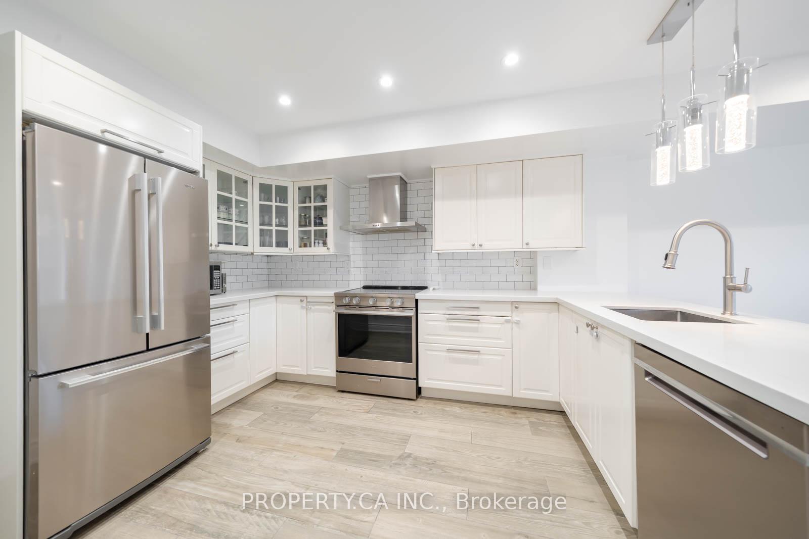 Photo 3 of Unit 227, 308 John Street, Markham, Aileen-Willowbrook — HOMEH