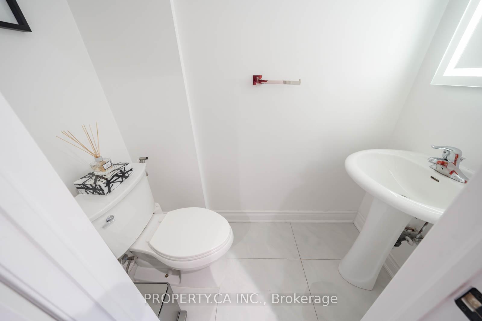 Photo 14 of Unit 227, 308 John Street, Markham, Aileen-Willowbrook — HOMEH