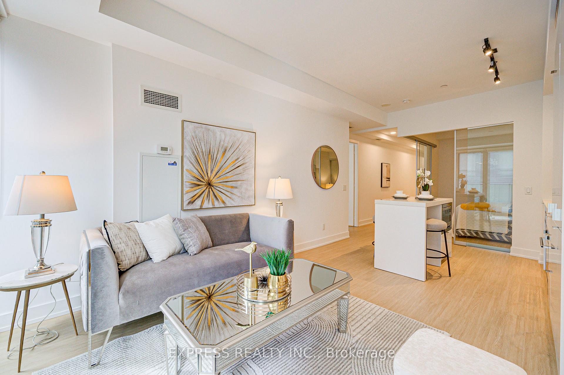 Photo 11 of Unit 802, 7 Grenville Street, Toronto, Bay Street Corridor — HOMEH