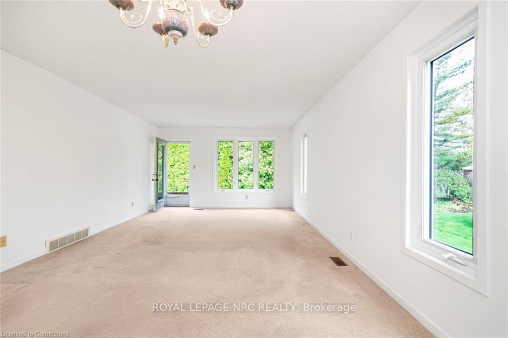 Photo 12 of Unit 9, 4 Rossmore Avenue, Grimsby, Grimsby East — HOMEH