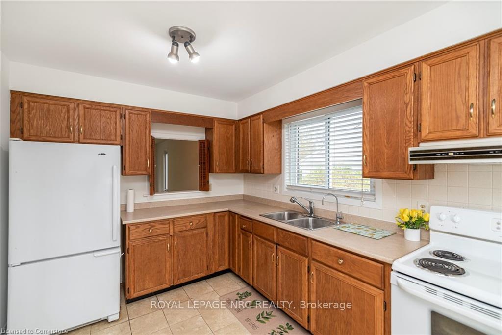 Photo 15 of Unit 9, 4 Rossmore Avenue, Grimsby, Grimsby East — HOMEH
