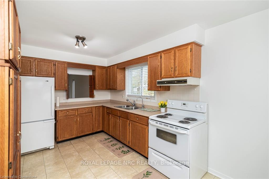Photo 10 of Unit 9, 4 Rossmore Avenue, Grimsby, Grimsby East — HOMEH