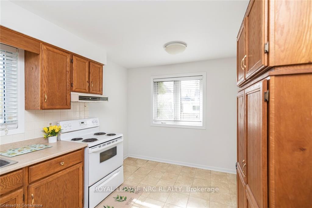 Photo 16 of Unit 9, 4 Rossmore Avenue, Grimsby, Grimsby East — HOMEH