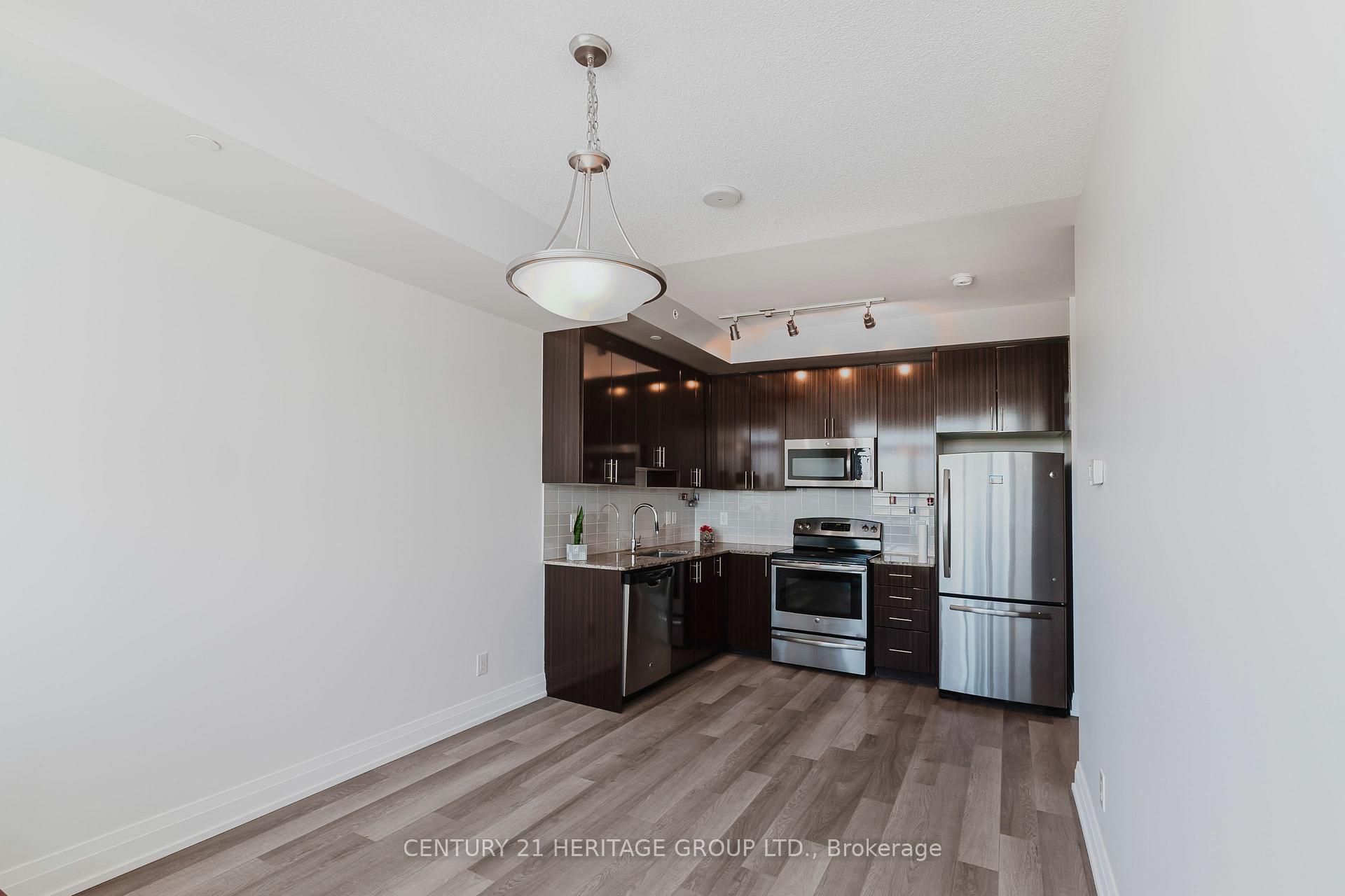 Photo 2 of Unit 1615, 7165 Yonge Street, Markham, Grandview — HOMEH