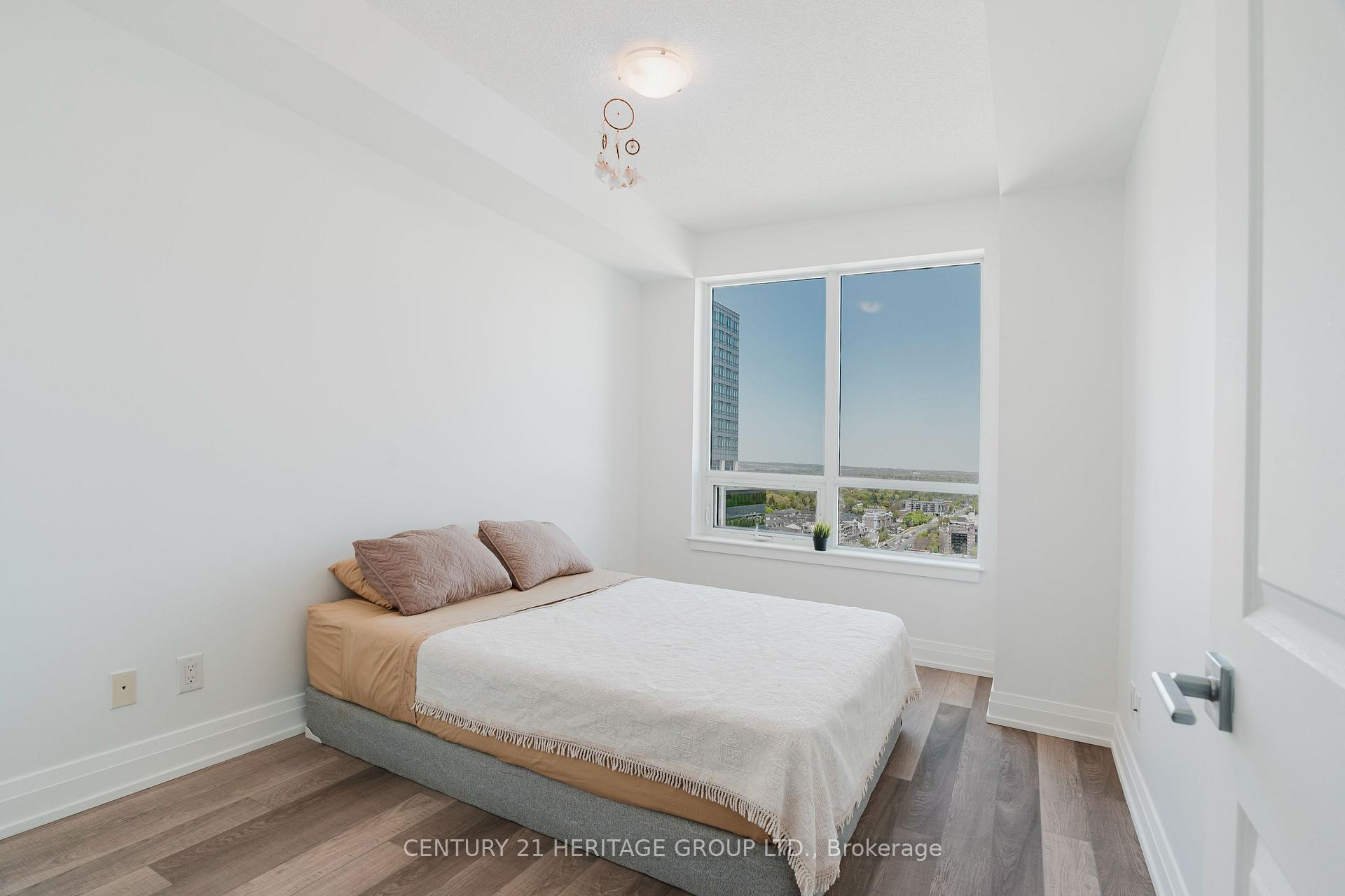 Photo 5 of Unit 1615, 7165 Yonge Street, Markham, Grandview — HOMEH