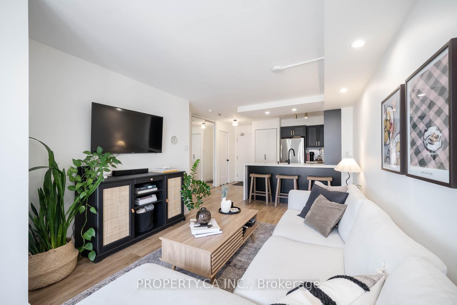 Photo 16 of Unit 920, 801 King Street W, Toronto, Niagara — HOMEH