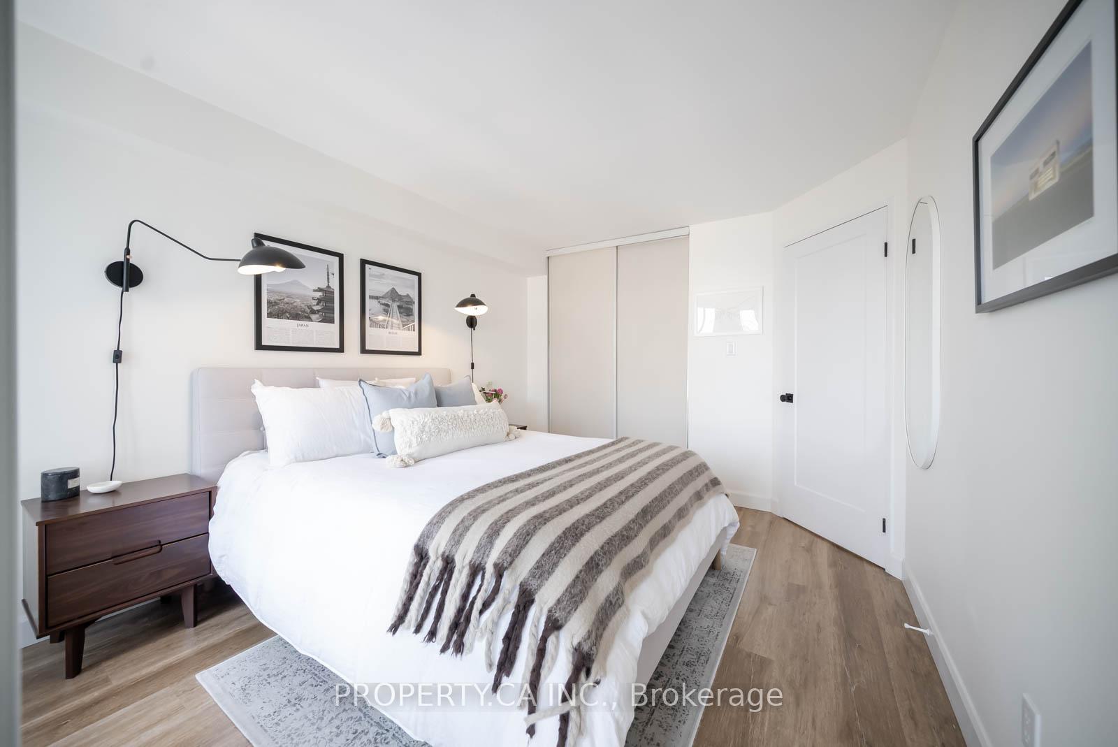 Photo 8 of Unit 920, 801 King Street W, Toronto, Niagara — HOMEH