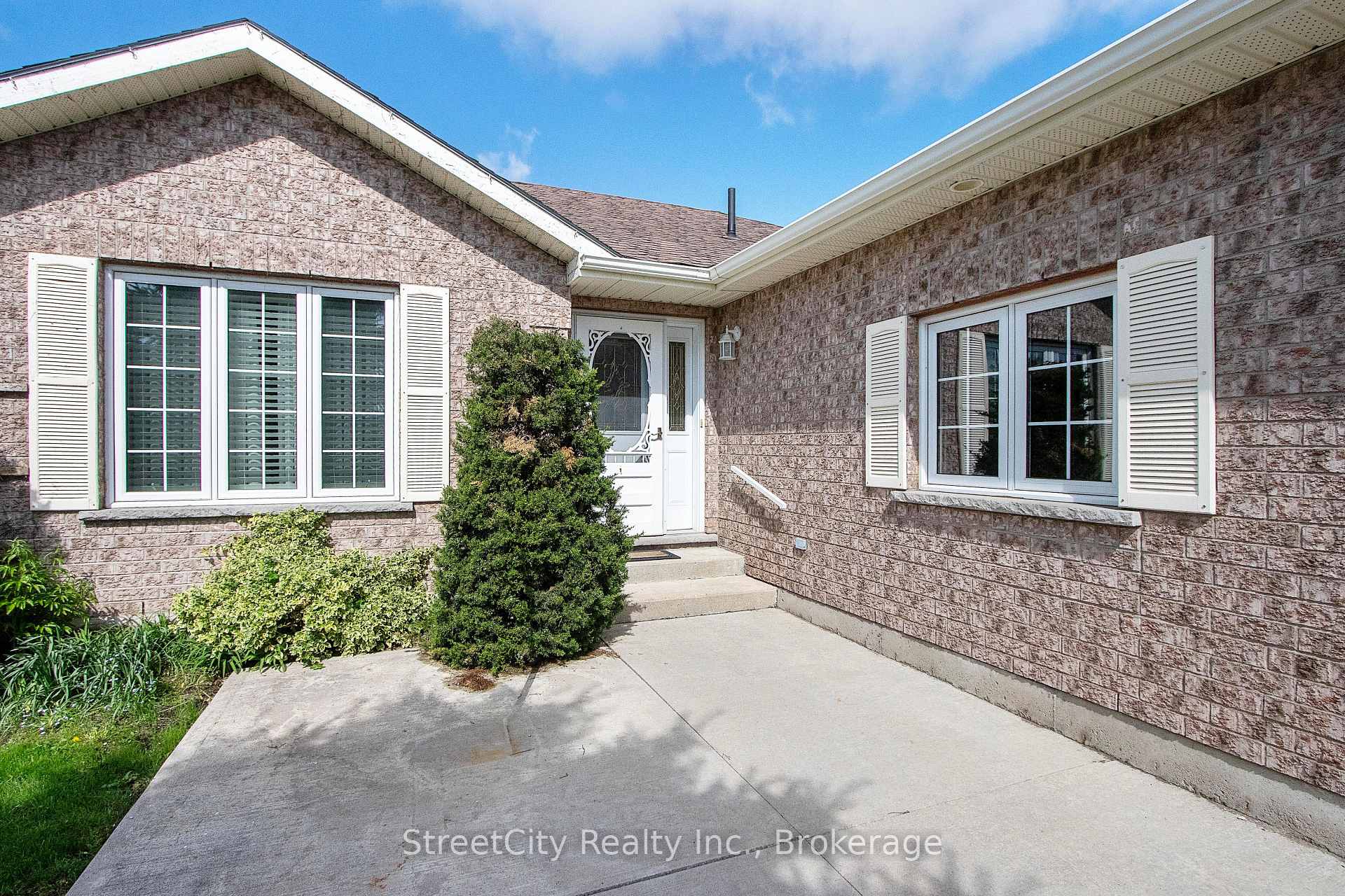 Photo 3 of Unit 21, 30 Ann Street, St. Marys — HOMEH