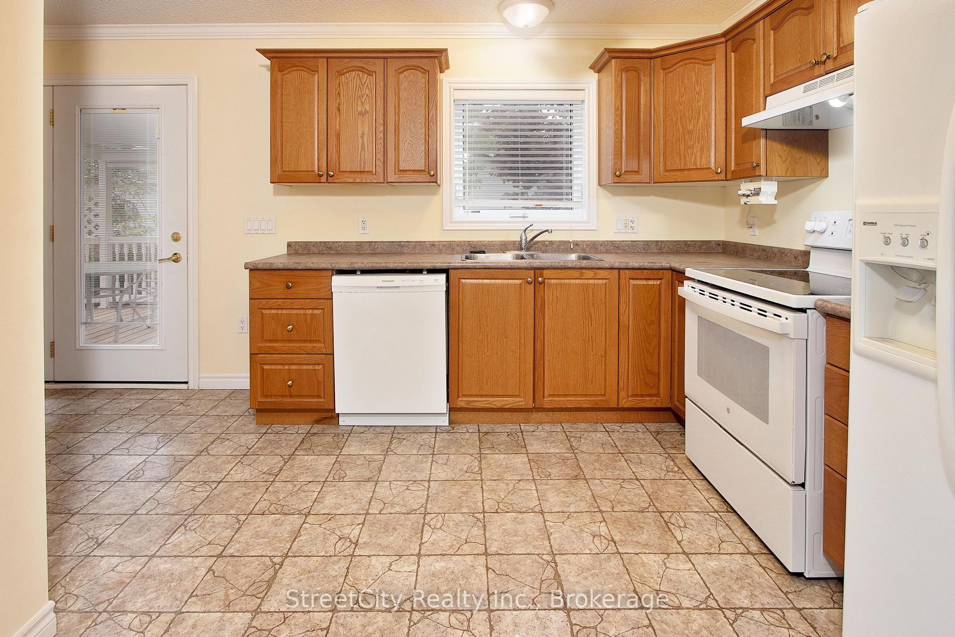 Photo 10 of Unit 21, 30 Ann Street, St. Marys — HOMEH