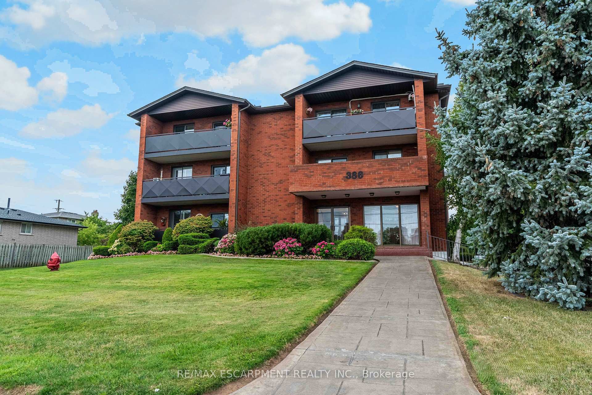 Front of Unit 205, 386 Highway 8