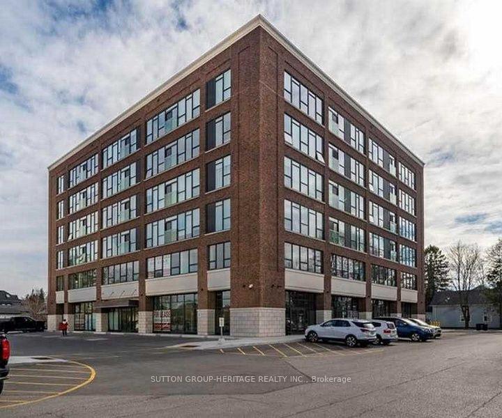 Front of Unit 403, 109 King Avenue E