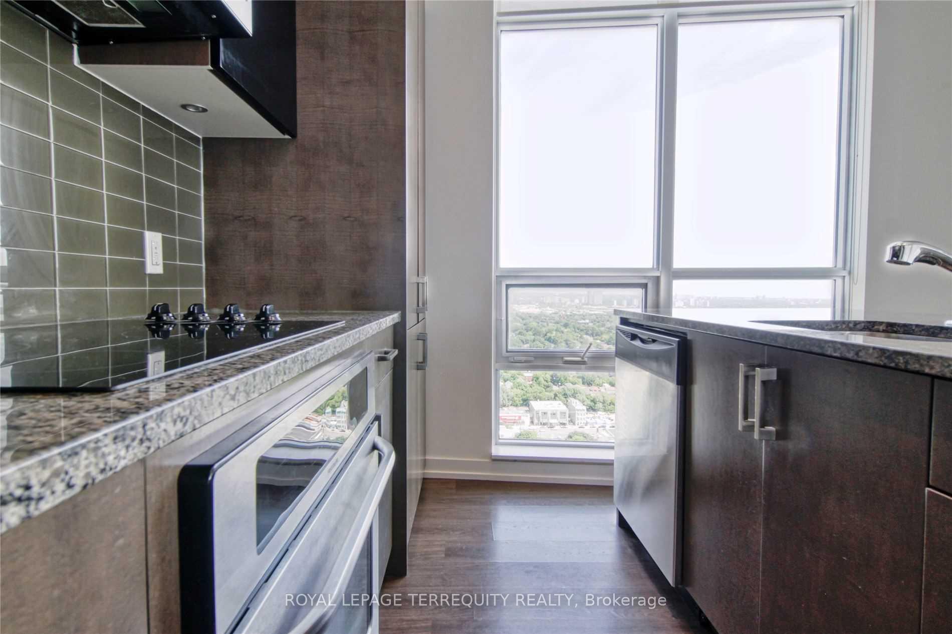 Photo 4 of Unit 2517, 98 Lillian Street, Toronto, Mount Pleasant West — HOMEH