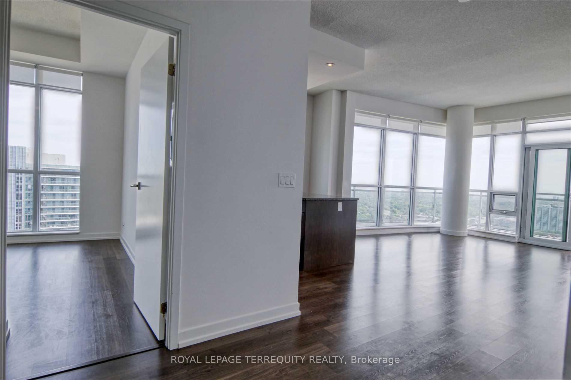 Photo 20 of Unit 2517, 98 Lillian Street, Toronto, Mount Pleasant West — HOMEH