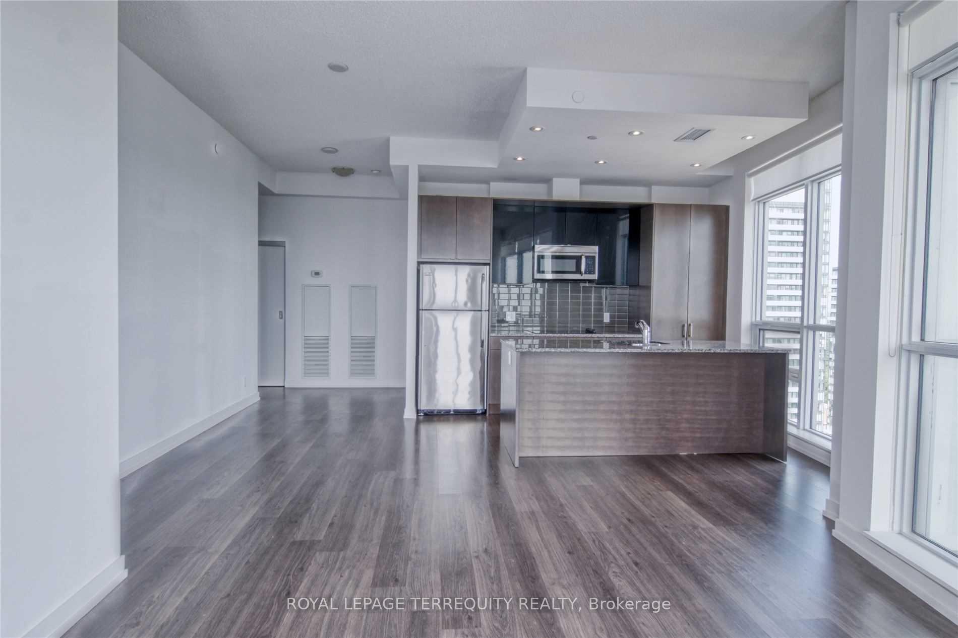 Photo 10 of Unit 2517, 98 Lillian Street, Toronto, Mount Pleasant West — HOMEH
