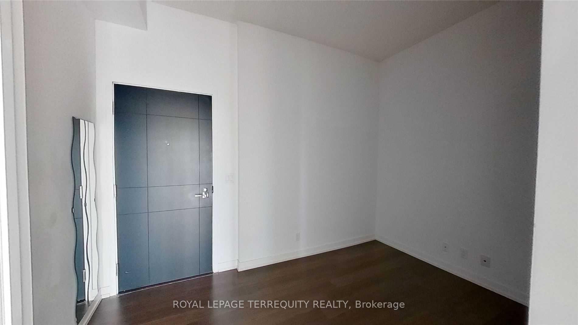 Photo 8 of Unit 2517, 98 Lillian Street, Toronto, Mount Pleasant West — HOMEH