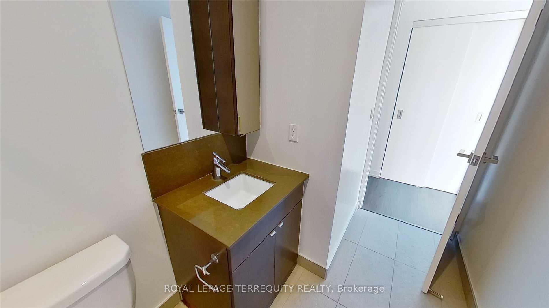 Photo 13 of Unit 2517, 98 Lillian Street, Toronto, Mount Pleasant West — HOMEH